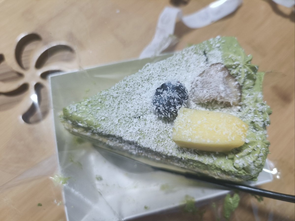 david_davidmor's tweet photo. Just shared my crunchy matcha cookies with my desk crew  Whole lot of smiles u0026 zero snack regrets today! https://t.co/BeT4mZJlND