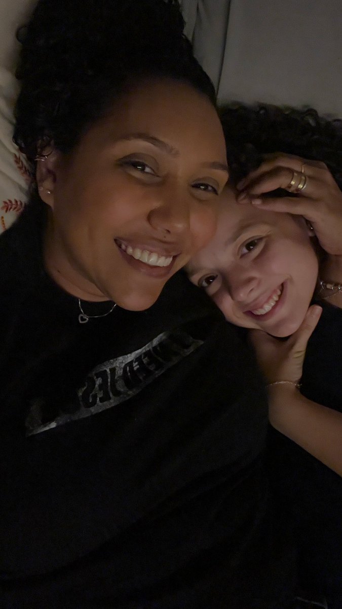 RebMartins's tweet photo. É tempo… Você anda bem acelerado!
Minha princesinha, grudinho da tia completou 15 anos já ♥️ https://t.co/MpC3aepPwZ