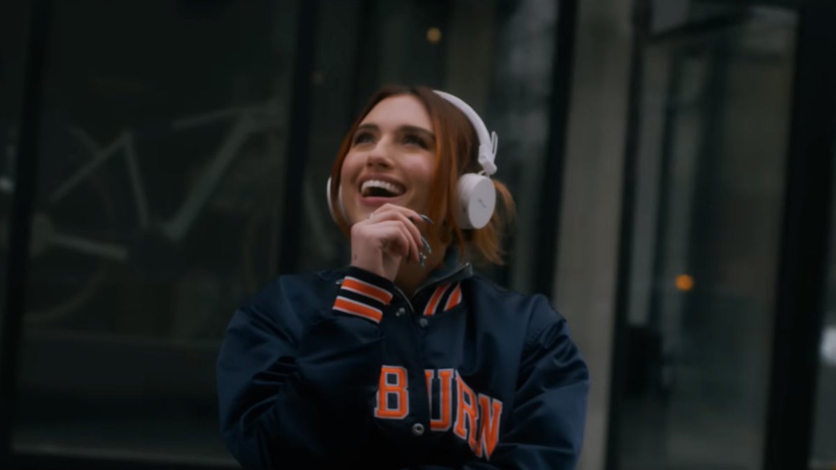 reveupdate's tweet photo. 📈 | “Headphones” has surpassed 24.9 million streams on Spotify! It’s @REVEMTL's 2nd song to reach this milestone. https://t.co/KRSHLWph3e