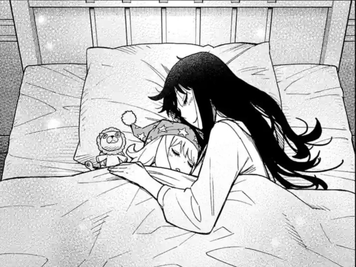 moonbeamagic's tweet photo. i think is the first time anya and yor are sharing such a cute moment like this, yor is anya's safe place, she feels loved, protected and comforted in her mama's arms https://t.co/ERDJ0eRhc4