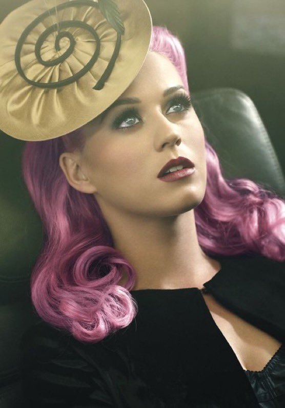 todaykatyp's tweet photo. .@katyperry’s “The One That Got Away” was the most-streamed solo female song on Spotify yesterday. https://t.co/w1ngEj1ChP