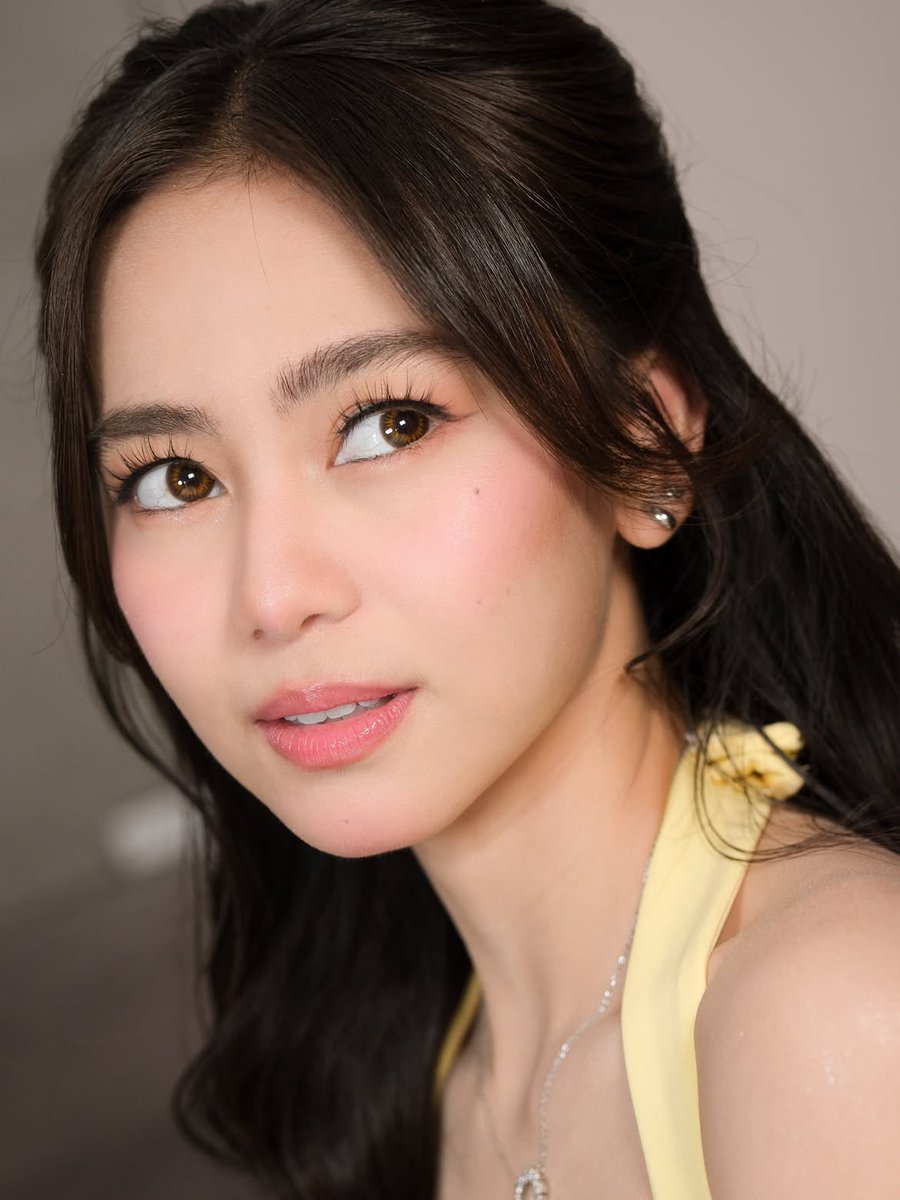 itzme_aice's tweet photo. Walang halong preservative, all natural 😍
With or without make up maganda ang mutya namin! Beautiful inside &amp; out pa! https://t.co/N5Rnt8fc4e