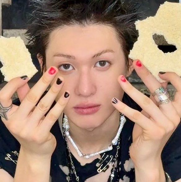 edwrsmartin's tweet photo. nails always reflect him style https://t.co/2bFYpZ6zZp