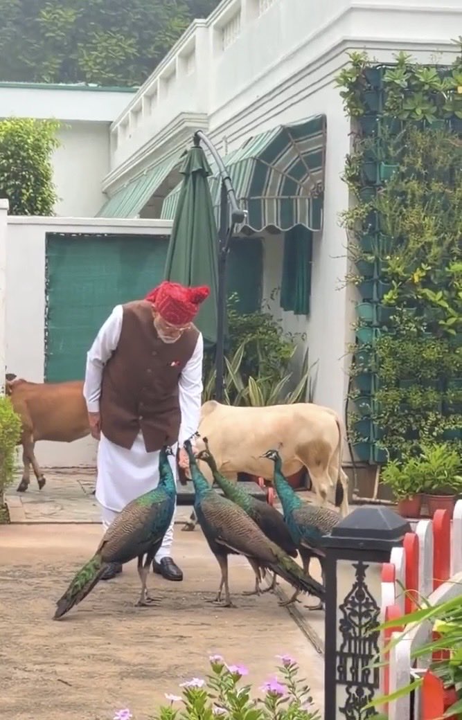 SurendraNarpat's tweet photo. प्रधानमंत्री आवास का सुन्दर दृश्य…🤷

#narendramodi_primeminister @narendramodi https://t.co/0jBQ9Jq3qc