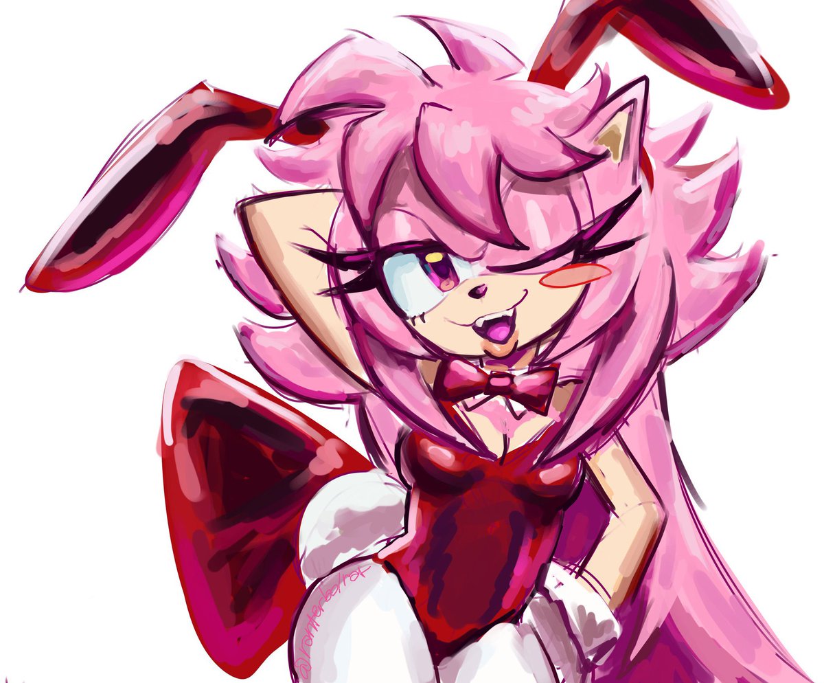emzberry's tweet photo. BUNNY HOG ✨🍓 https://t.co/5c305vLGnE