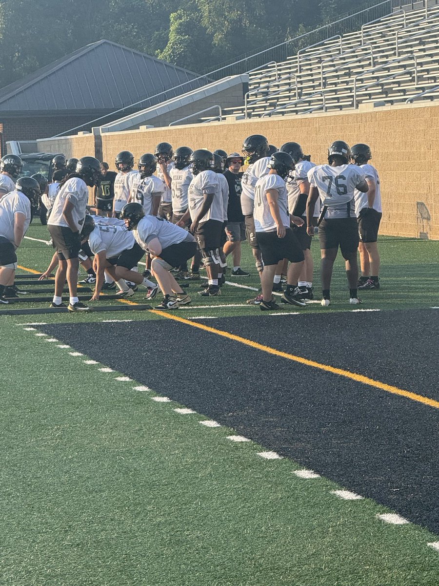 GaffneyFootball's tweet photo. GAME WEEK ‼️ Practice, Breakfast Worship this morning. From the Field to the Church. RSCC #HisWay https://t.co/AECJ6upRWI