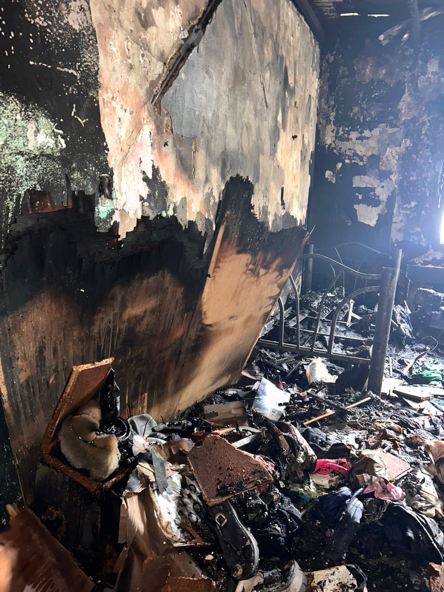 Rociotamara__'s tweet photo. Hola, porfavor si me ayudan a difundir
Ayer a mi amiga se le incendió totalmente toda la casa. Cualquier tipo de ayuda, ropa, frazadas, colchones, lo que sea va a ser de ayuda. Ella se encuentra en la localidad de Bernal.
Su número es 11 3694-0964, y el alias : brenditaagimenez. https://t.co/PJExbM0dKi