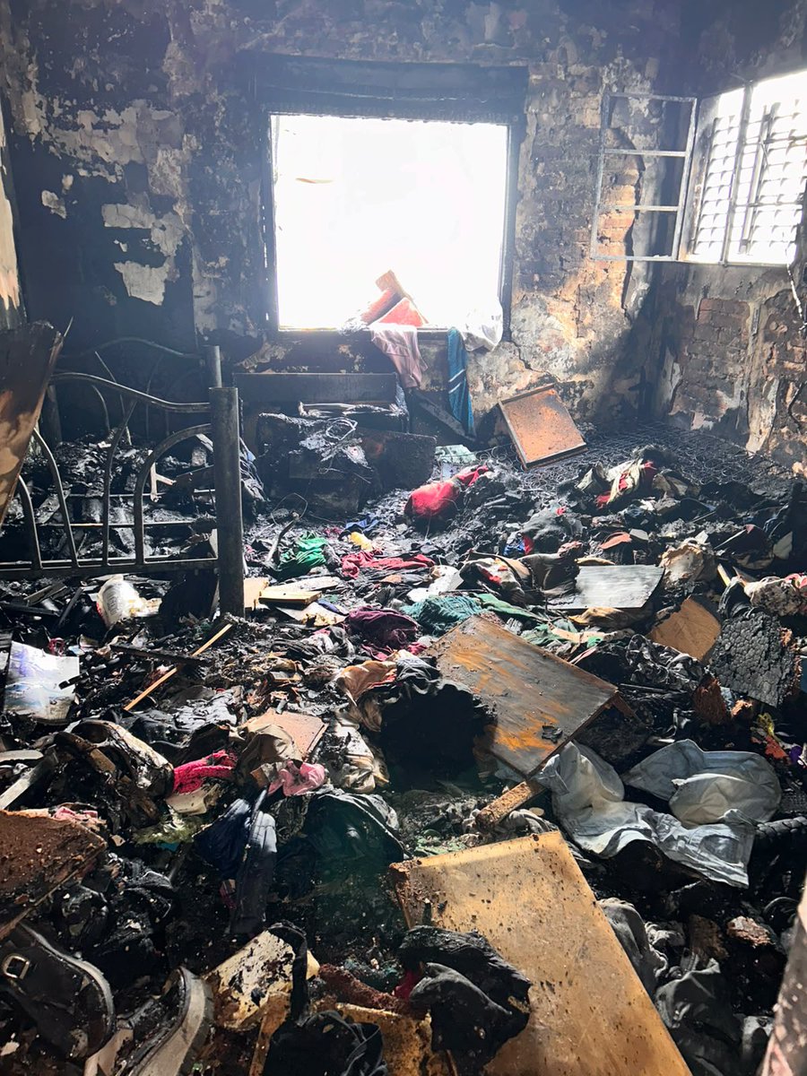 Rociotamara__'s tweet photo. Hola, porfavor si me ayudan a difundir
Ayer a mi amiga se le incendió totalmente toda la casa. Cualquier tipo de ayuda, ropa, frazadas, colchones, lo que sea va a ser de ayuda. Ella se encuentra en la localidad de Bernal.
Su número es 11 3694-0964, y el alias : brenditaagimenez. https://t.co/PJExbM0dKi