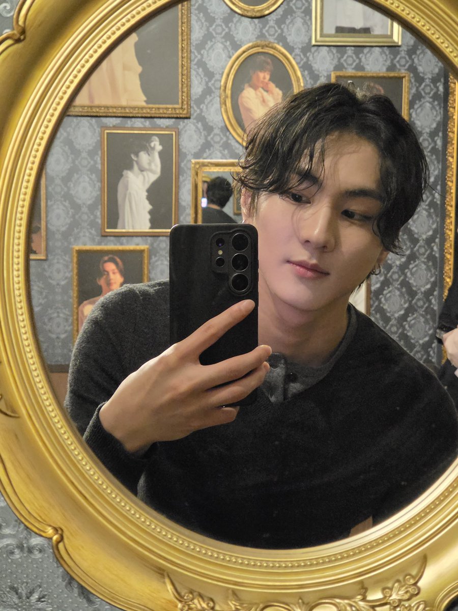 yeofev9's tweet photo. 양왼은 인생이니까 일상계올리는게맞지ㅇㅇ https://t.co/icKZRmoYTZ