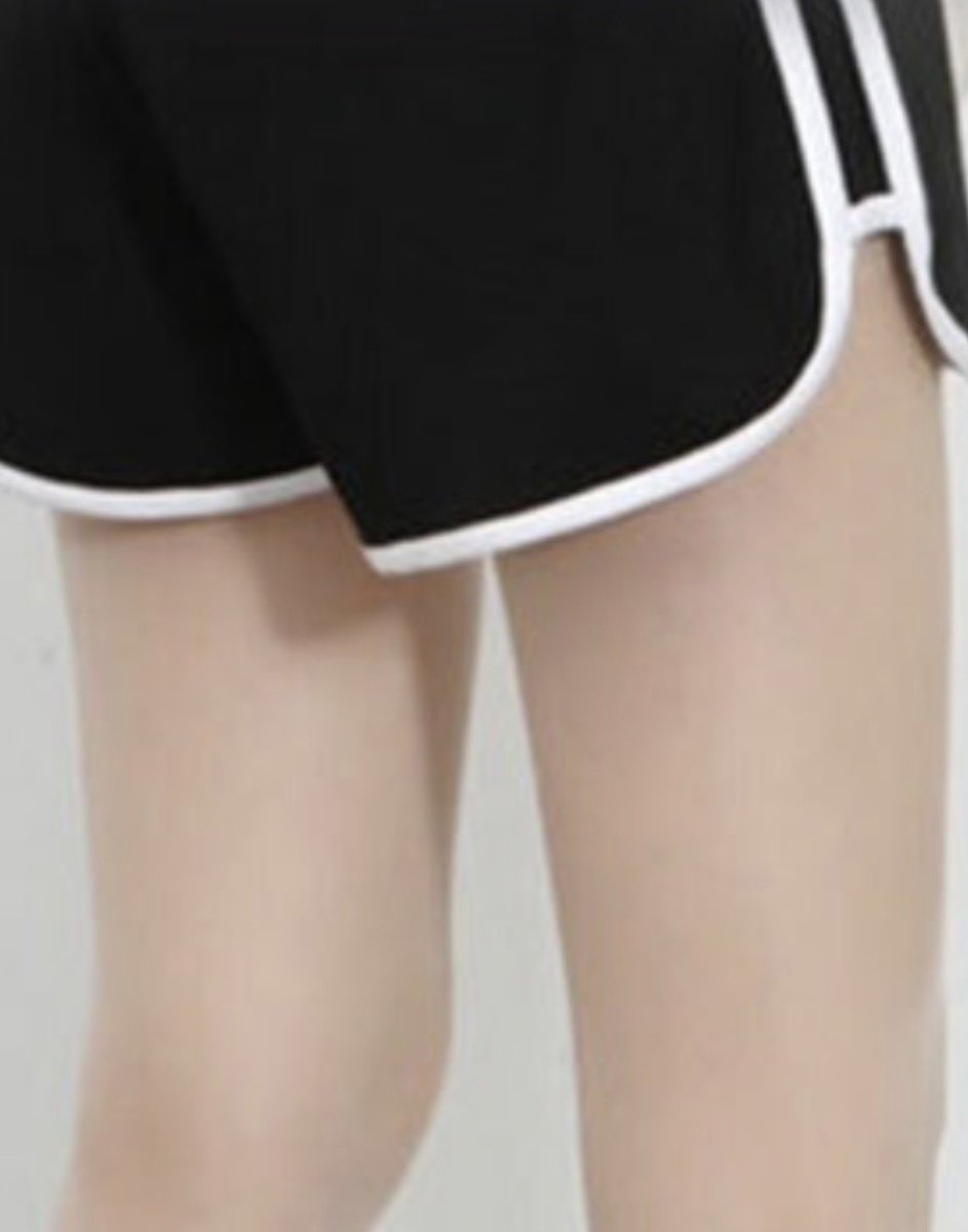 0910_kcm's tweet photo. たまたまですが、最愛の女性のショーパン姿を堪能できて超幸せな今です！！

※ 画像はイメージです。 https://t.co/dxScluT1Qq