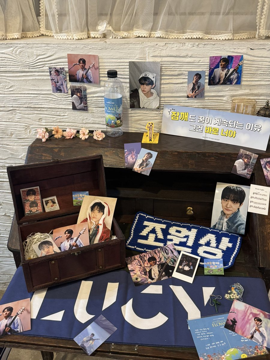 oecoan's tweet photo. 입덕하고 처음 간 생카인데 너모 좋았어요..🥹 꾸며진 공간에서 애정이 느껴지더라고요.!! 럭드도 이걸 받아도 될까 싶을 정도로 이뻐서 완전 만족해요! 이쁜 생카 열어주셔서 감사합니다🫶🏻

#너굴왕자님과_함께하는_한여름의_피크닉
#너굴왕자님의_행복을_바래 https://t.co/1RCfdQeI5R