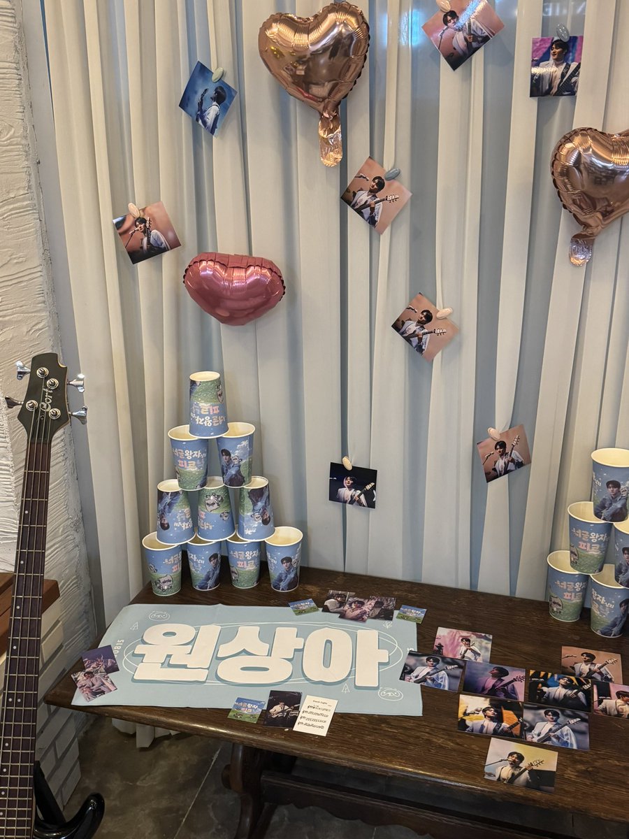 oecoan's tweet photo. 입덕하고 처음 간 생카인데 너모 좋았어요..🥹 꾸며진 공간에서 애정이 느껴지더라고요.!! 럭드도 이걸 받아도 될까 싶을 정도로 이뻐서 완전 만족해요! 이쁜 생카 열어주셔서 감사합니다🫶🏻

#너굴왕자님과_함께하는_한여름의_피크닉
#너굴왕자님의_행복을_바래 https://t.co/1RCfdQeI5R