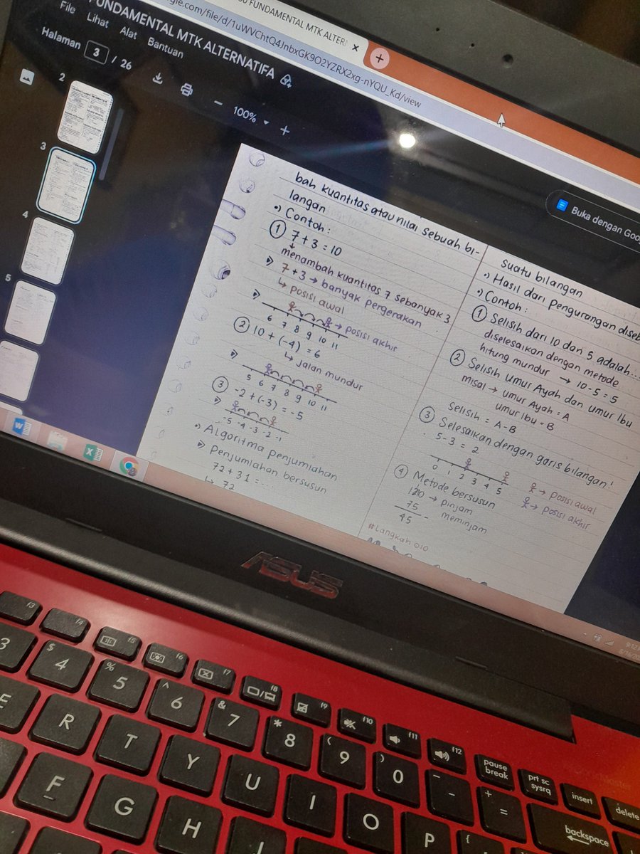 strawlucky's tweet photo. [160826] 💭🍓this is my first journey of the study progress hehe :p yeyeyey. aku belajar fundamath lewat alternatifa sambil diselingi ngerjain makalah dan belajar buat ulangan kimia lusa💥 jujur aku belajar santai sambil nyemil dan istirahat kalau cape TETEP MASUK MATERINYA KOK https://t.co/scIymJPsZZ