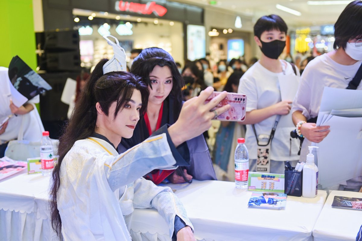 letilea83's tweet photo. Just wrapped up an epic anime con day—met favorite voice actors, scored rare merch, and made new otaku friends! 10/10 would cosplay chaos again tomorrow , https://t.co/eDxvI67LIV