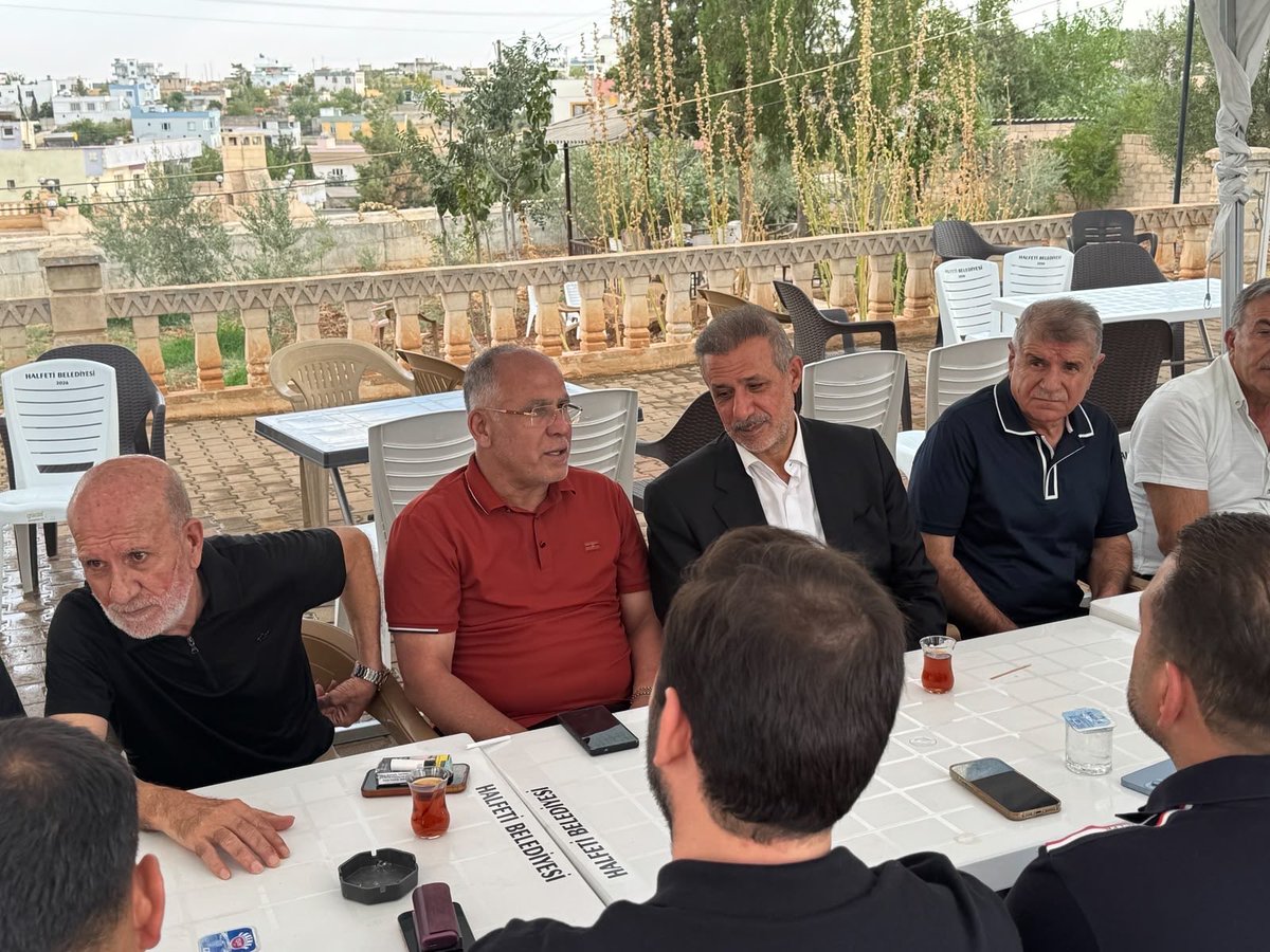 irfancelikaslan's tweet photo. 📍 HALFETİ

Güvenoğlu İnşaat firması sahipleri Sayın Güven Öztürk ve Sayın Mehmet Salih Öztürk’e, vefat eden kıymetli anneleri merhume İslim Öztürk için taziye ziyaretinde bulunduk.

Merhumeye Allah’tan rahmet, ailesine ve yakınlarına başsağlığı diliyorum.

@Akparti 
@AKPartiG_Antep