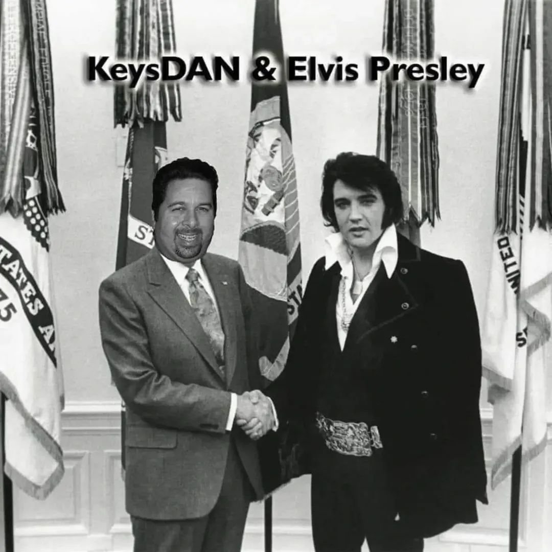 KeysDAN's tweet photo. The King is dead, long live the King.
https://t.co/D0t8rvUSIT 501.470.6386 @KeysDAN @WhatMakesYoufamous
#elvispresley #elvis #graceland #elvispresleyfans #elvisaaronpresley #music #theking #presley #tcb #memphis #rocknroll #elvisfan #elvisforever #vintage #elvisfans #rockandroll https://t.co/nB8tJt5s28