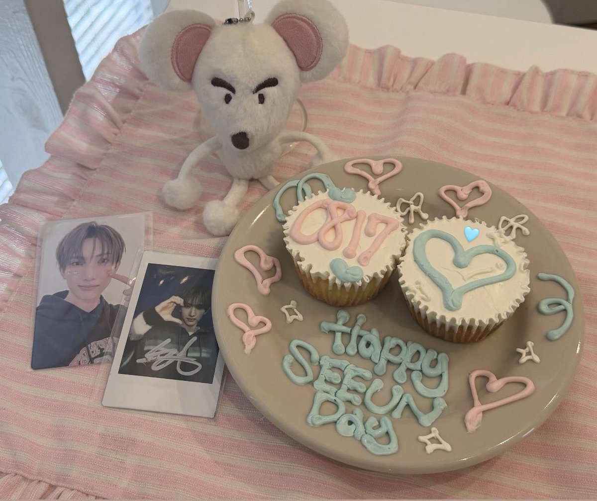 _yeolobun's tweet photo. 귀엽고 멋진 세은이 생일 축하해!!
앞으로도 오래오래 응원하고 많이 사랑해~🩵 https://t.co/L8MjXI5KHh