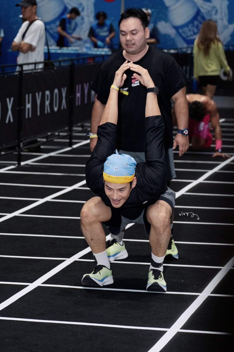 vivy_moon's tweet photo. แมวบิ๊นนนนนน

#ApoNattawin #HyroxBangkok2026 #HYROXAPAC https://t.co/tSHVQB9Vq7