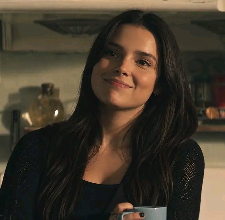 RightMan_1's tweet photo. Inde Navarrette Unseen picture, She Is unmatchable Face card 👸 https://t.co/IhoV8KIAZv