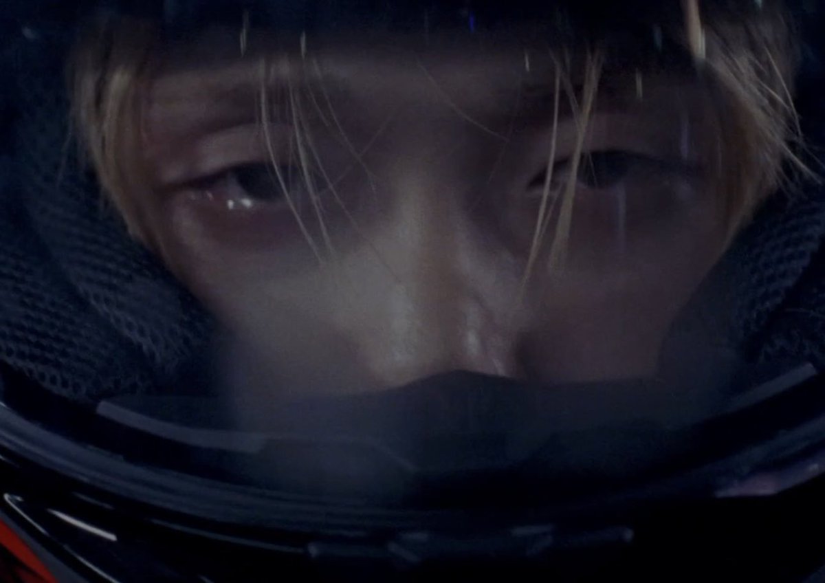 jellyyjn's tweet photo. from being gifted the motorcycle, the mob tampering with his brakes, him realizing that something was very wrong, to the ending shot this is the most devastating photo sequence ever https://t.co/dRdqdVNZcZ