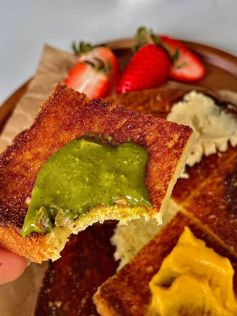 mammadeb3's tweet photo. [Quick, cozy breakfast = golden toast with runny egg u0026 a cup of hot matcha—my favorite weekday pick-me-up! ]， https://t.co/Gt6TBi5XNu