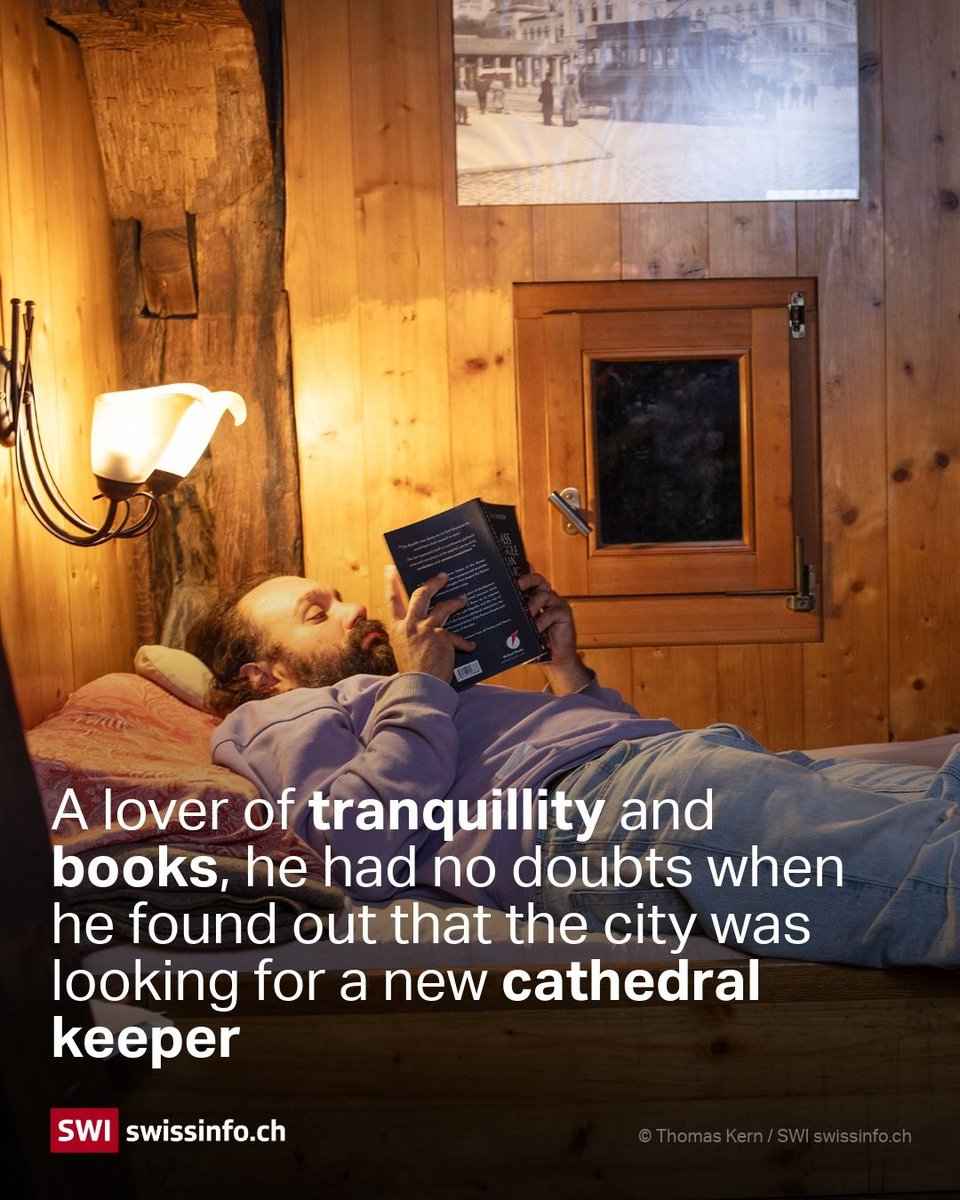 swissinfo_en's tweet photo. When the bell of Lausanne cathedral strikes ten, work begins for Alexandre Schmid, who shouts the hour to the east, north, west and south. It is his job as the guet, the night watchman who has been keeping watch over the city for over 600 years. 👉 https://t.co/9PBISKttrT https://t.co/6dTcxqbgRA