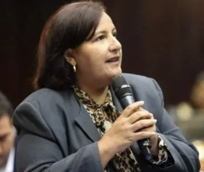 maibortpetit's tweet photo. 🚨 DINORAH FIGUERA: “EN UN PAÍS QUE AVANZA HACIA LA TRANSICIÓN DEMOCRÁTICA NO DEBE HABER PRESOS POLÍTICOS”
Dinorah Figuera exige claridad sobre las cifras oficiales de excarcelaciones y destaca la importancia de contrastarlas con las verificaciones de las organizaciones de derechos humanos.
La demanda, afirma, debe ser clara: que salgan en libertad todos los presos políticos y que esa libertad sea plena.