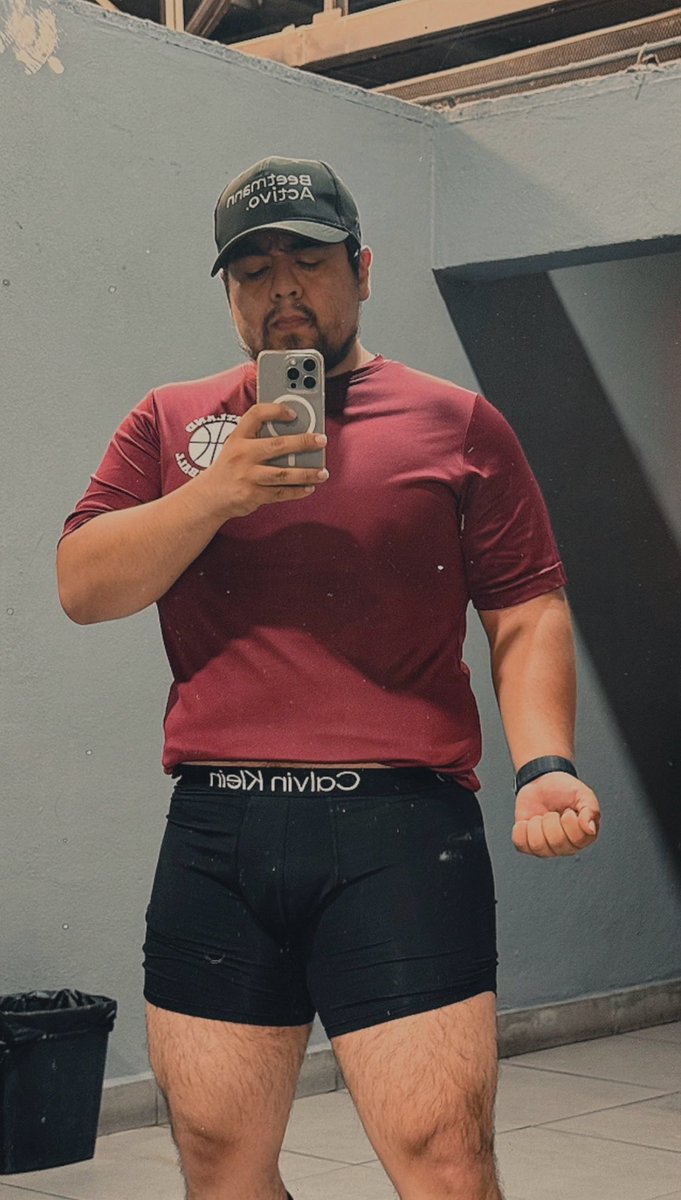 jillxdelrey's tweet photo. Quien para ir al gym junto🦵🏻 #fatboi #gay #bear https://t.co/VcSHSTQ5HK