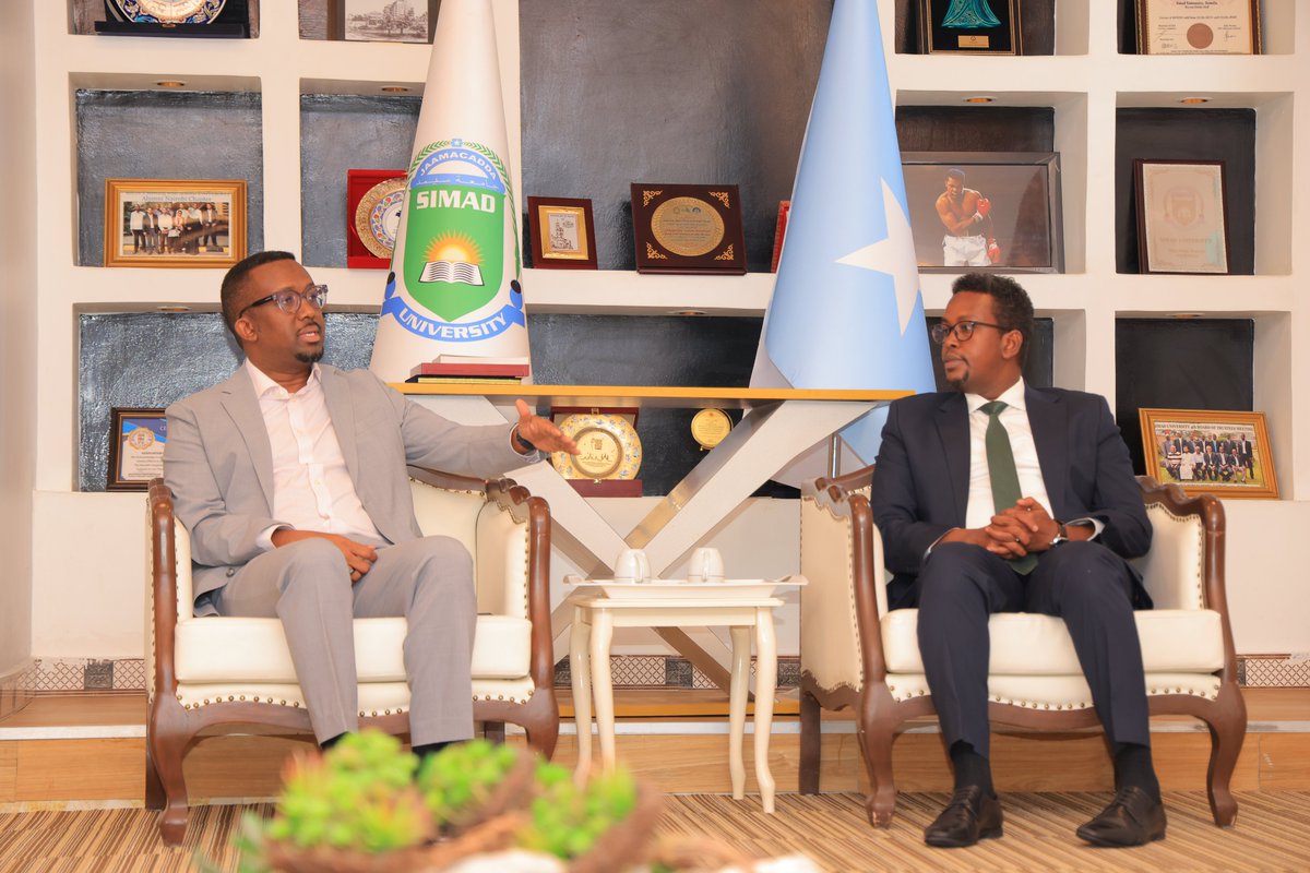 SIMADUniversity's tweet photo. SIMAD University welcomed Mr. @OmarFarukOsman, General Secretary of @festusomalia, for a courtesy visit and meeting with Rector Dr. @AMohaidinAhmed.

Discussions explored cooperation in skills development, youth employment and strengthening links between Higher education and the labour market.
#SIMADUniversity #FESTU