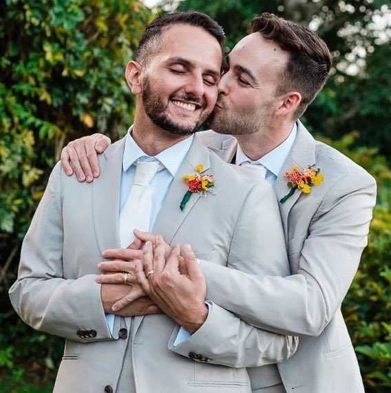 porqueTTarg's tweet photo. "Mundo loco"

Porque el Matrimonio Gay está legalizado en 39 países, mientras que el Matrimonio Infantil está legalizado en 110 países. https://t.co/YNKi7iHWlA