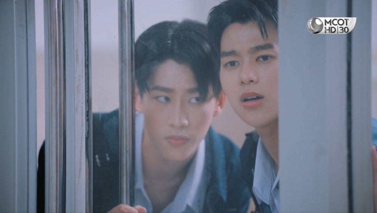 tia51_official's tweet photo. วันแรกก็มาสายเลย 💥

LOVEX3 FIRST EPISODE

#LOVEx3_1stHomeroom
#LOVEx3 
#tia51 https://t.co/tCFb6tJ3JO