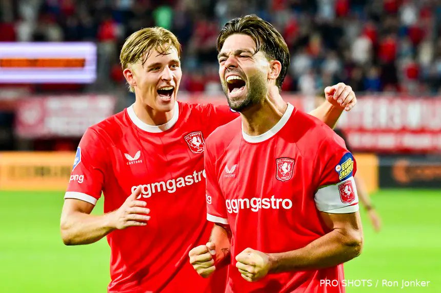 TwenteInsite's tweet photo. Pröpper opgelucht na ommekeer en ongelukkige tegengoal: "Doet wel even wat met je"😮💨
👇🏼
#fctwente #twepec https://t.co/jS1L2WauwO