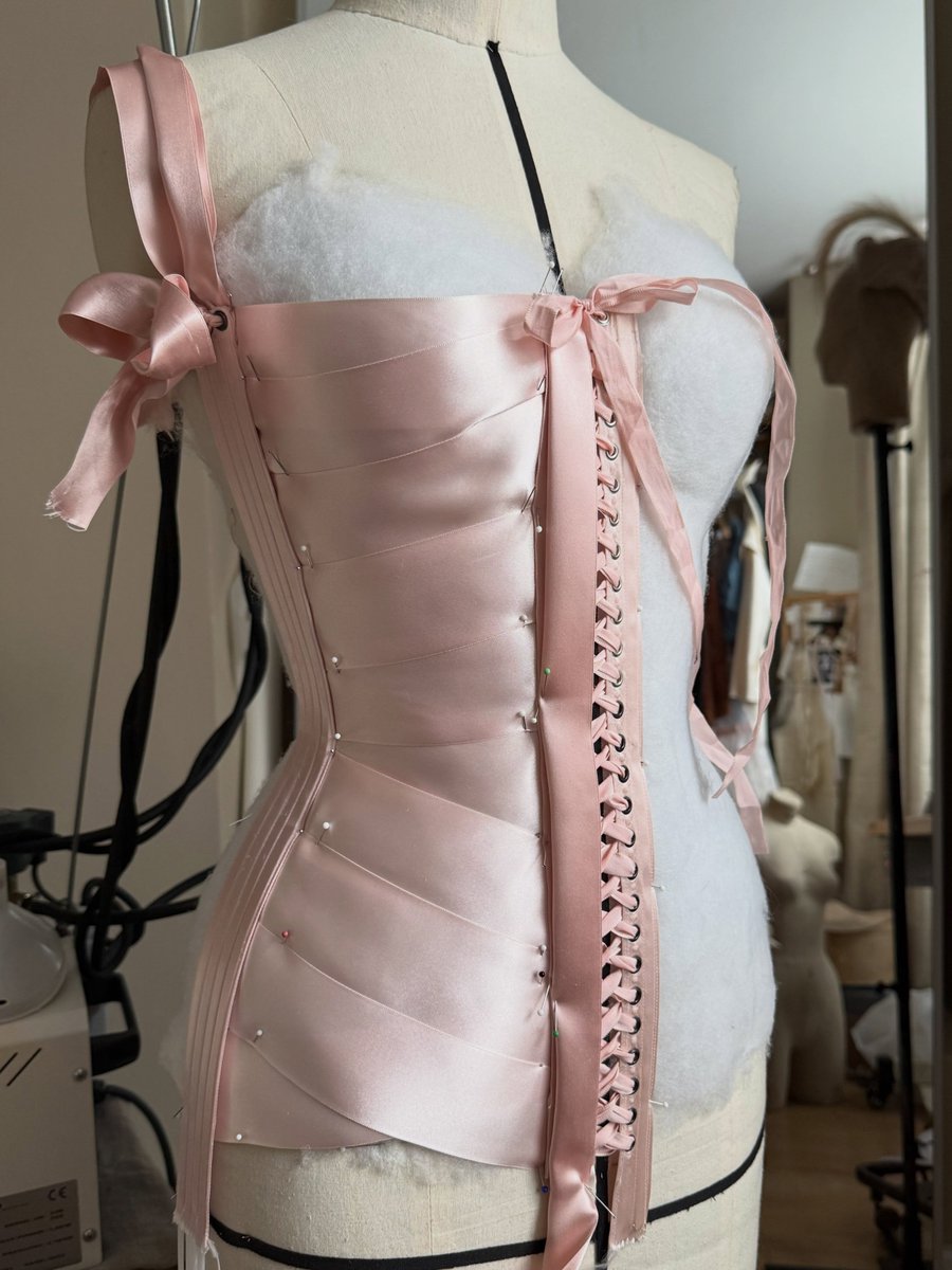 LaModeUnknown's tweet photo. In the making of this CORSET designed by Edward Jones Atelier.🪡

PS: the final version will be made in pure silk satin ribbons https://t.co/bmy1TdJ6JL