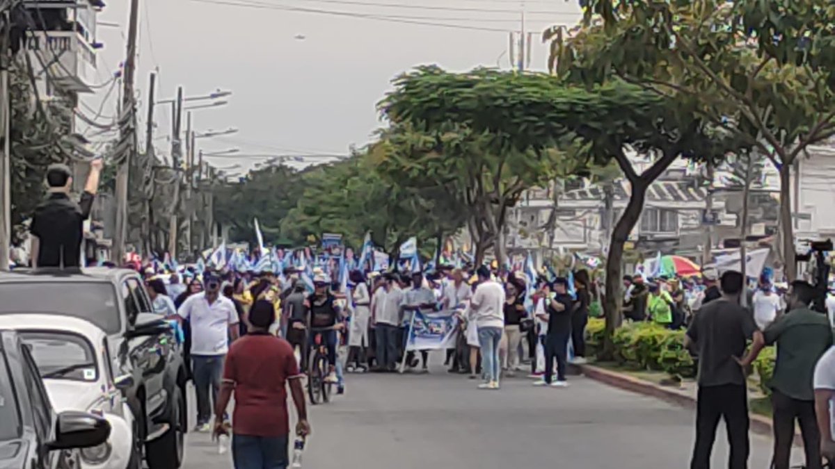 PedritoExtranja's tweet photo. Esto solo va a crecer.
Fiorella tiene todo para ganar.
El correismo alcanza 25 puntos en Guayaquil, el aquilismo fácil tiene 22, todavía no empieza la campaña y el repudio al gobierno crece
Noboa no ganará ni en Guayas ni en Pichincha ni en Azuay. Perderá Manabí x goleada https://t.co/F8udHZ2xb6