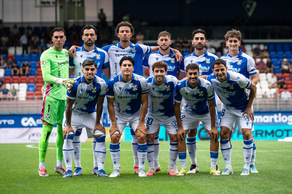 CDTOficial's tweet photo. 🙌🏻 El XI blanquiazul del regreso a @LaLiga2

#EibarTenerife #TanNuestro #APorLaSegunda https://t.co/w3S3IyZgMn