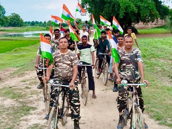 59bnssb_india's tweet photo. फिट इंडिया मूवमेंट | संडे ऑन साइकिल 🚴‍♂️🇮🇳
16.08.2026 को 59वीं वाहिनी #SSB एवं सीमा चौकियों में साइकिल रैली का आयोजन किया गया। बलकर्मियों व नागरिकों को फिटनेस, नियमित व्यायाम और स्वस्थ जीवनशैली के लिए प्रेरित किया गया।
#FitIndiaMovement #SundayOnCycle #BorderSpine59 https://t.co/Waxp3e52fU