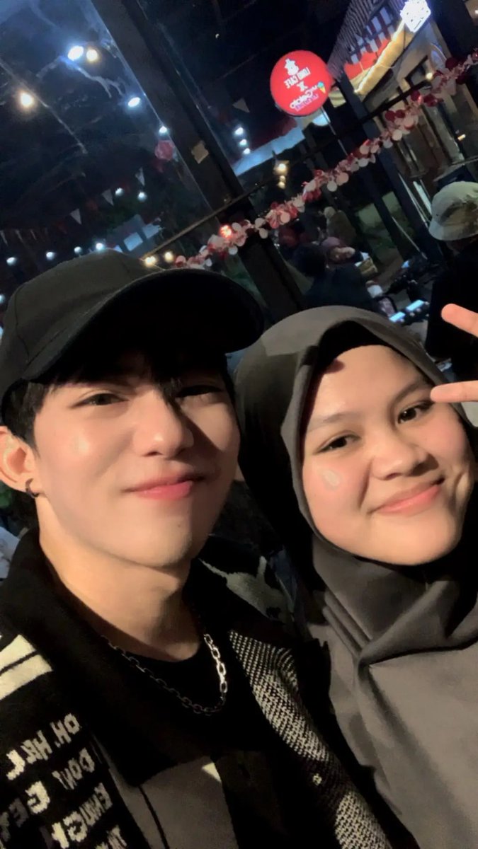 nabs_doodle's tweet photo. I called him "Wibu", walaupun baru banyak ngobrol setahun ini, tapi dlu dia beberapa kali nolongin aku saat aku ngerasa feeling lonely dan cuma bisa ngadu ke Allah waktu itu. Best big bro, sukses terus bareng2 ama Galaxy yaw, semoga ada keajaiban buat bisa comeback lagi🤙🏻✨️ https://t.co/DUdWtuxL0p