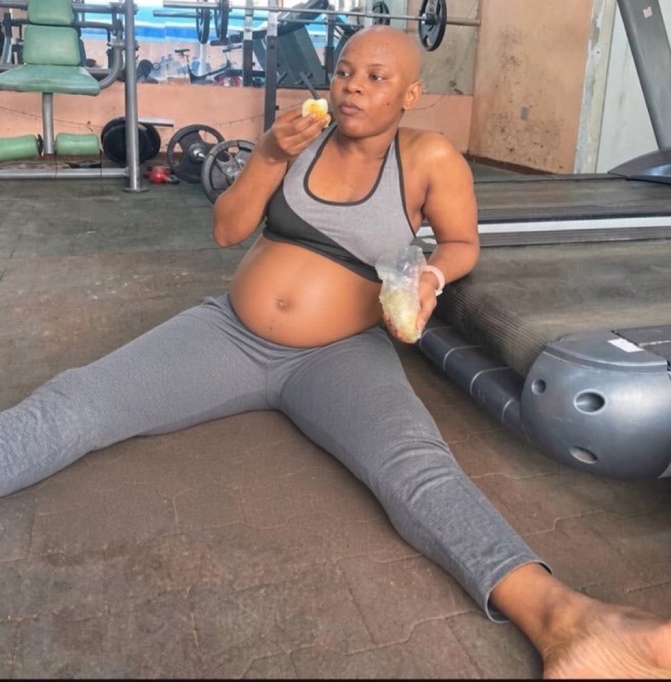 OketadeTomike's tweet photo. @YKoluwaseun9  am shame of you see olosho and Hiv patient you settle for. Unless girl. All the Twitter boys don fuck her good out of her life. @it_Rutie akunakun. https://t.co/19VRXLiTWL
