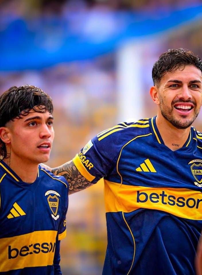4erveer's tweet photo. Au ; #Zebaredes & #Barcopaz
La distancia entre Lean y Exe es más notable conforme pasan los meses, deciden tomar una decisión por el bien d ambos; poniéndole punto final a su relación
O
Nico y el Colo tratan d volver a unir a sus amigos, poniendo en juego su propia relación https://t.co/yD51oRrzmj