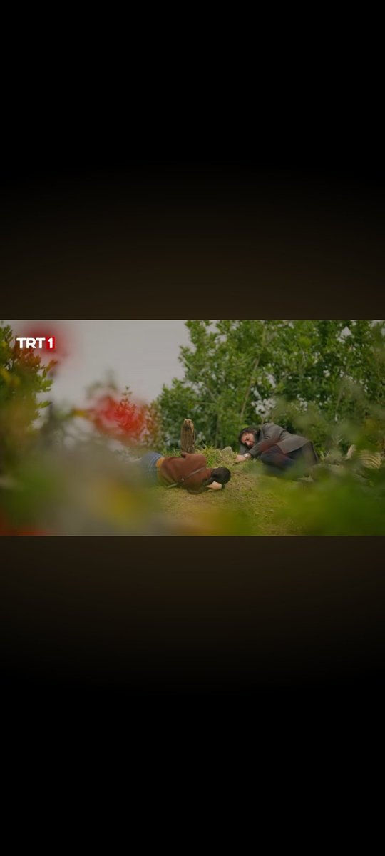 Esdil455d's tweet photo. @snmfl0w O 20 yıl  soğuk mezar  başında yatı  .bak bakalım kimin yatacak yeri yok https://t.co/F1rsQvv9Q9