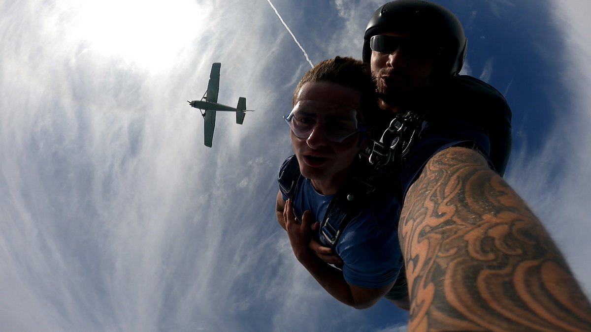SkydiveCNY's tweet photo. Freefalling into unforgettable moments.
 #FreefallExperience #AdrenalineRush #SkydiveCNY #TheFirstJumpExperts https://t.co/w05OtKUUw5