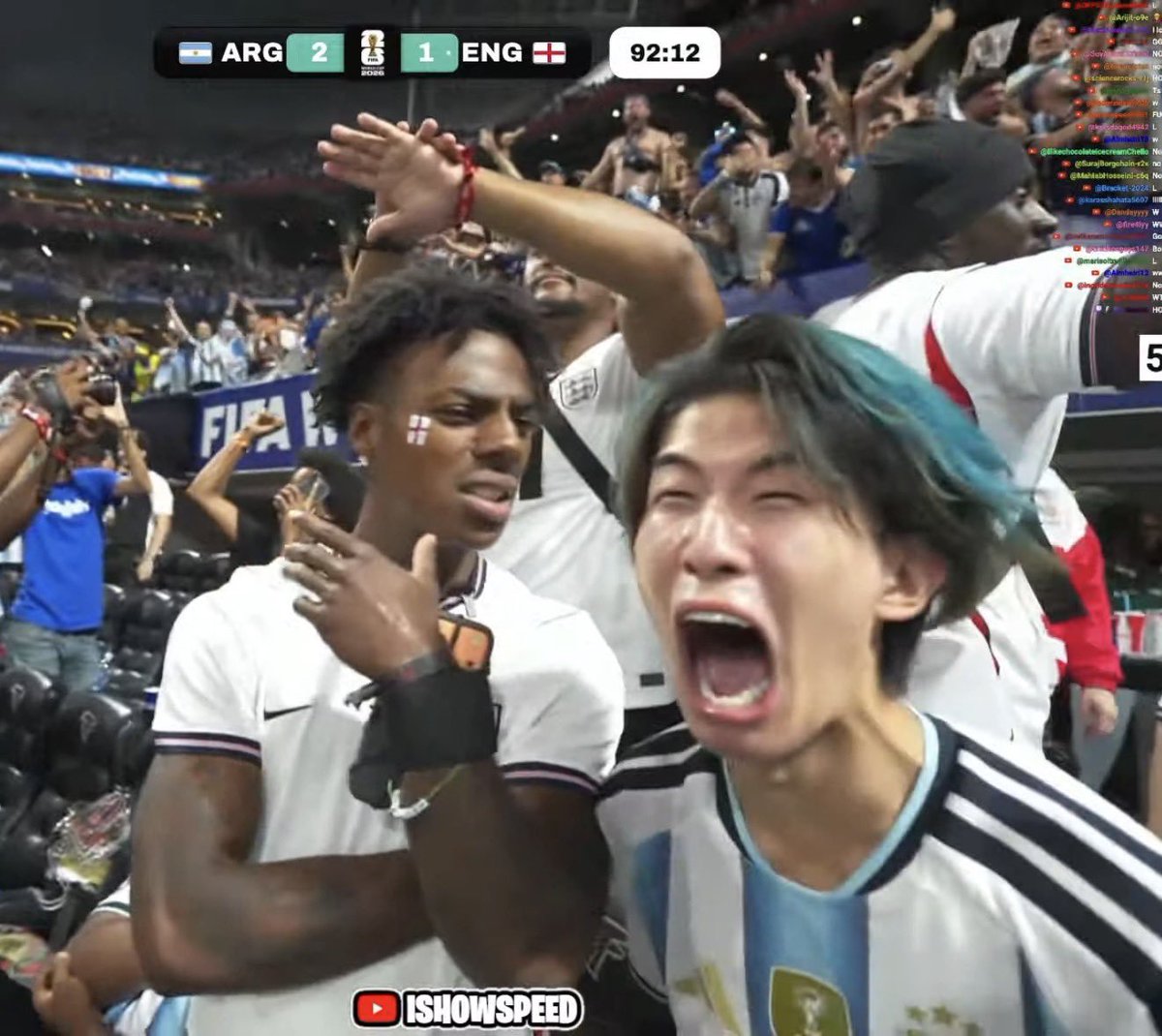 XdOrangee's tweet photo. @AlphaKep Na fans vs eu fans https://t.co/5cMFANCCf5