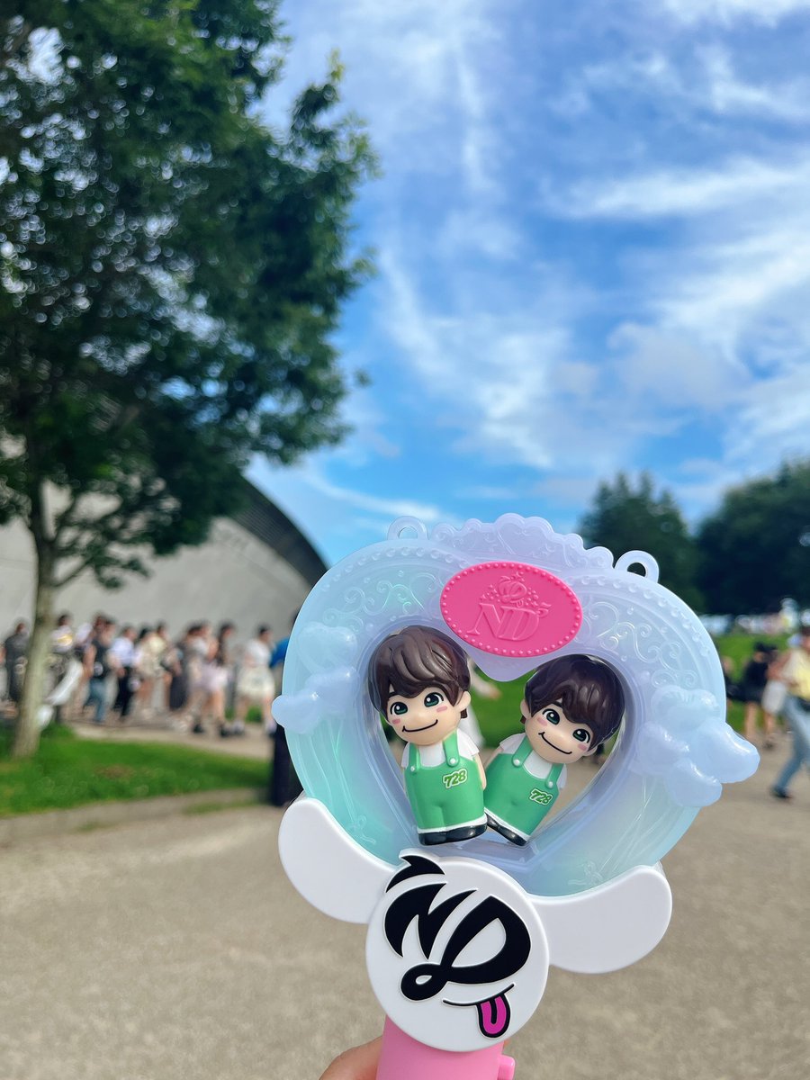 hsyrinrin's tweet photo. 宮城は風も空気も清々しくて、気持ちよかったー💚
地味に初東北でなにわちゃんのおかげで
連れてきてもらえて嬉しかった☺️
牛タンが本気で美味しい🤤
ライブはスタトロ最前で全員見上げてもう記憶が眩しスギてあやしい笑
あぁ〜幸せありがとう😭 https://t.co/NF1ELG02fe