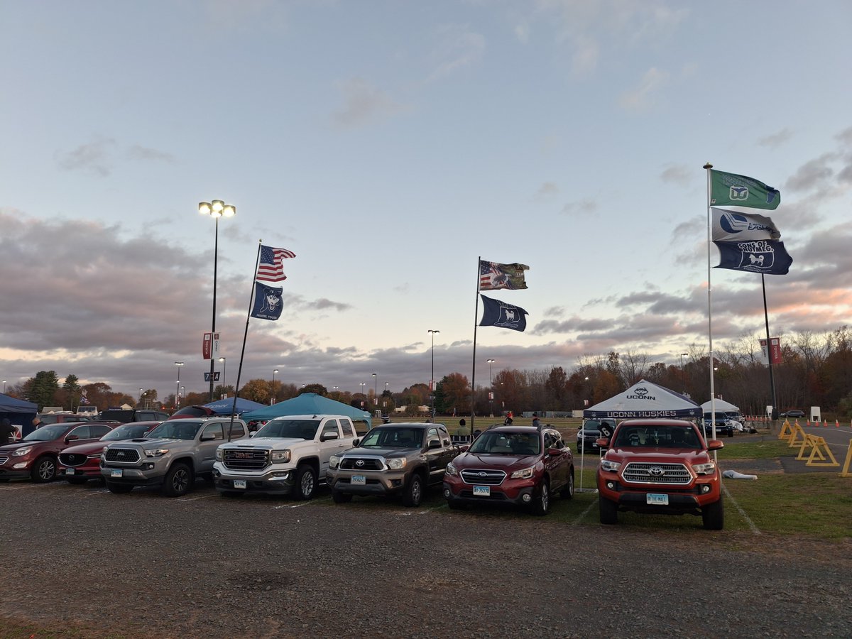 MarcjzHARTFORD's tweet photo. @ThroneSpud # 1 independent, and soon to be Power, is us!! @SonsOfNutmeg @KSOB9188 @mkabs320 @uchoopsfan1 @UConnFootball #BlockC #UConnP4 https://t.co/53fgyaA5P2