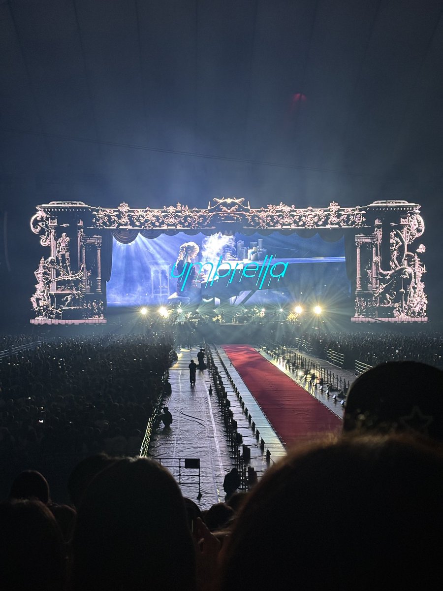 end_252_m's tweet photo. 東京2日間雨降ってることすら伏線

天気まで演出に思える

#THECINEMA
#THECINEMAネタバレ
#SEKAINOOWARI https://t.co/HaTtwOeycA