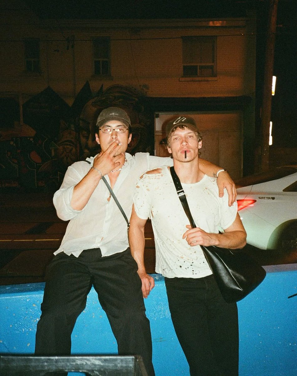hudsonconnorupd's tweet photo. New photos of Connor Storrie and Hudson Williams 

📲 via dmcharg on IG https://t.co/2xbumtYirY