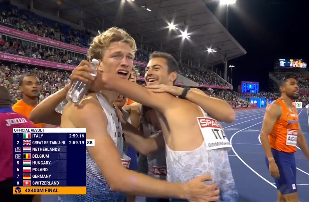 toMMilanello's tweet photo. È OROOOOOO!!

L’ultima gara degli Europei.
Una 4x400 epica.

Edoardo Scotti, Luca Sito, Mohamed Soudassi e Lorenzo Benati.

È oro ai danni della Gran Bretagna.
E sorpasso nel medagliere.

A casa loro!
SIAMO PIÙ FORTI NOI!

#EuropeanAthletics #Birmingham2026 https://t.co/L2H0Tw5uqq