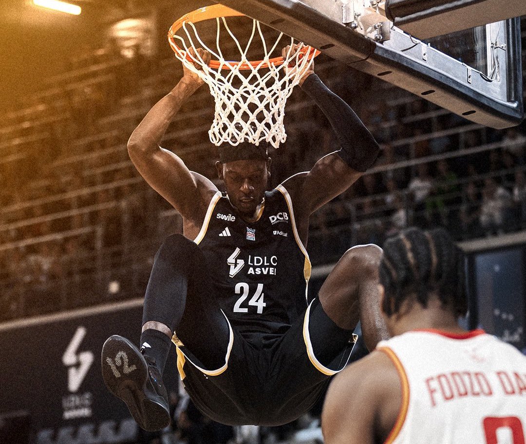 TheNaniwaTiger7's tweet photo. #OlympiacosBC https://t.co/vTdUwvrwss