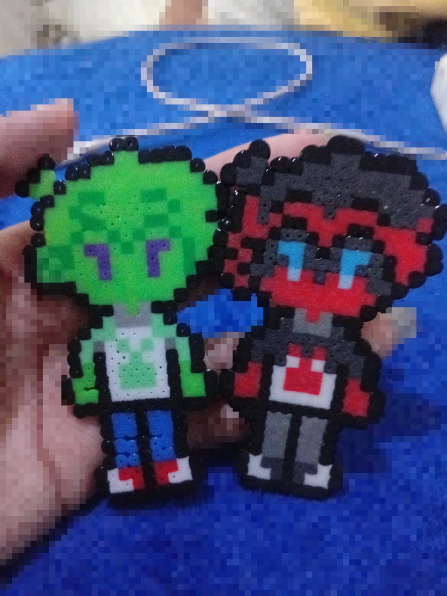 vampiirine's tweet photo. Tentei fazer o torajo e o morajo de hama beads, ficou legalzinho até errierisi 🥹
#algorithomus #mdt https://t.co/hX3LlSzCmg