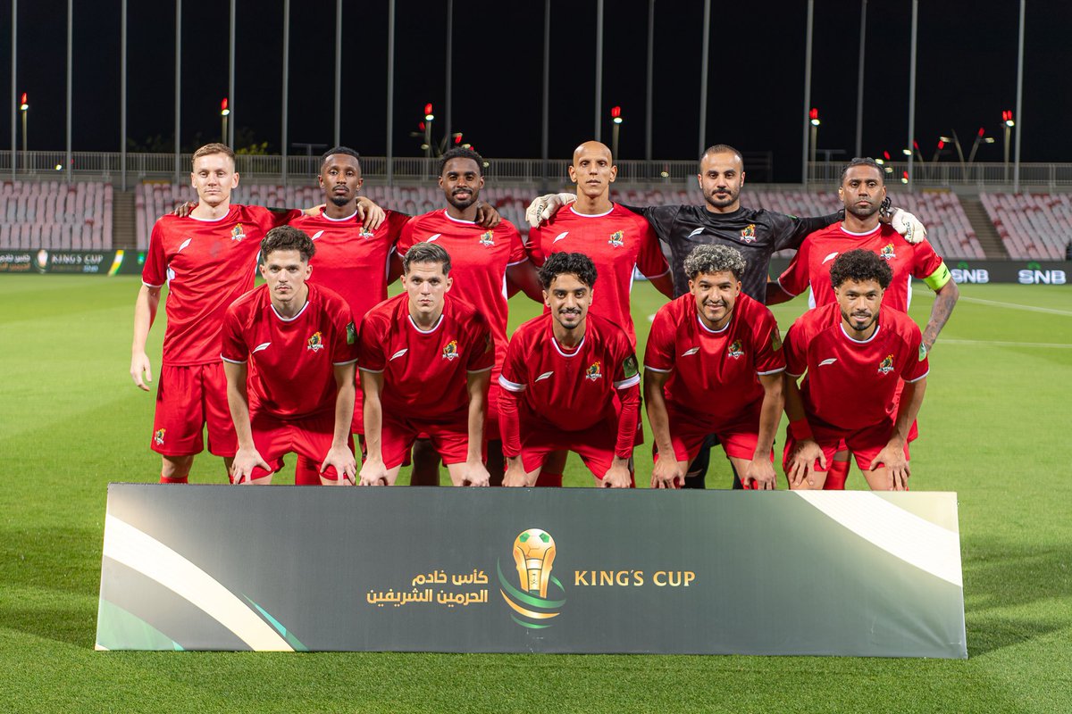 A_alshamari1's tweet photo. الأبطال دائماً يضعون كلمتهم ونحن أبطال أبطال دائماً ❤️🤍❤️🤍❤️🤍 مبروووووكين ياوحدة 
تأهلنا للدور القادم وبأذن الله القادم افضل❤️🤍
#الوحدة_الشباب 
#كاس_خادم_الحرمين_الشريفين https://t.co/D6mX1vrc2T